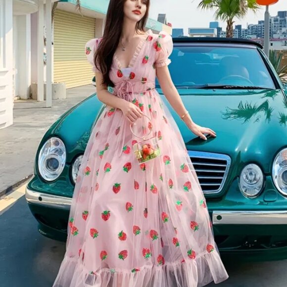 Strawberry Dress - Picture 1 of 6